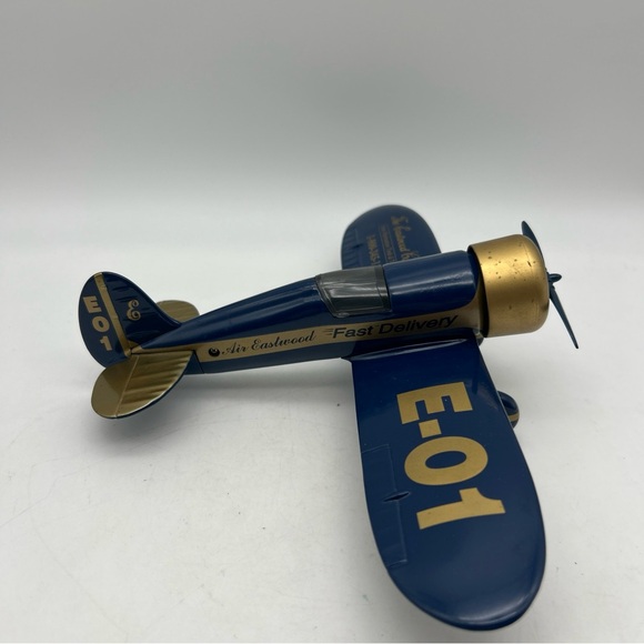 1992 SPEC CAST AIR EASTWOOD FLYING SERVICE BANK 1932 LOCKHEED VEGA MODEL 5C - Picture 13 of 16